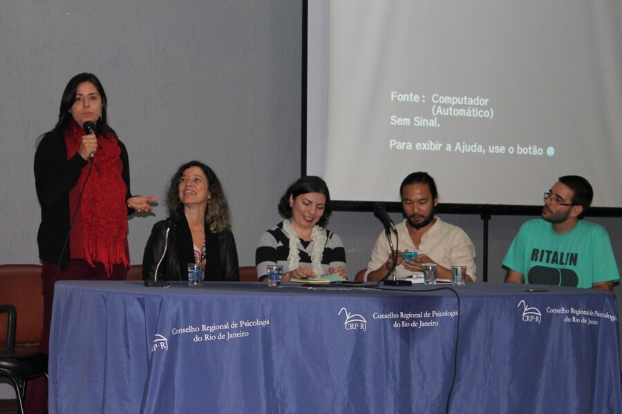 1a-mesa-do-ii-seminario-psicologia-nas-escolas-debate-medicalizacao