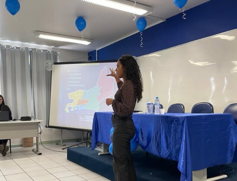 crp-nas-universidades-dialogo-e-aproximacao-com-os-estudantes-da-universidade-estacio-de-sa-em-resende